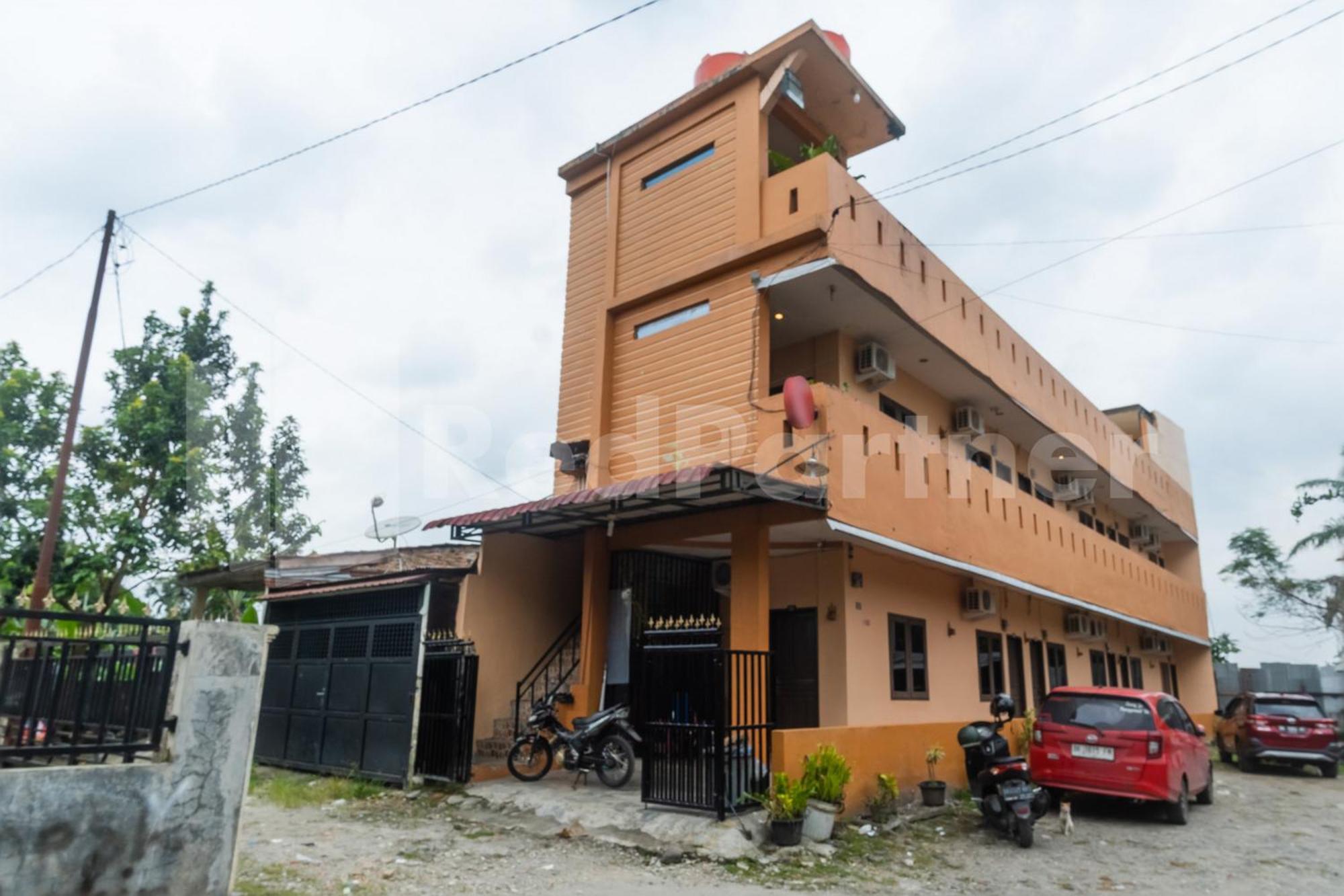 Teratai Guesthouse At Rs Adam Malik Medan Mitra Reddoorz Exterior photo